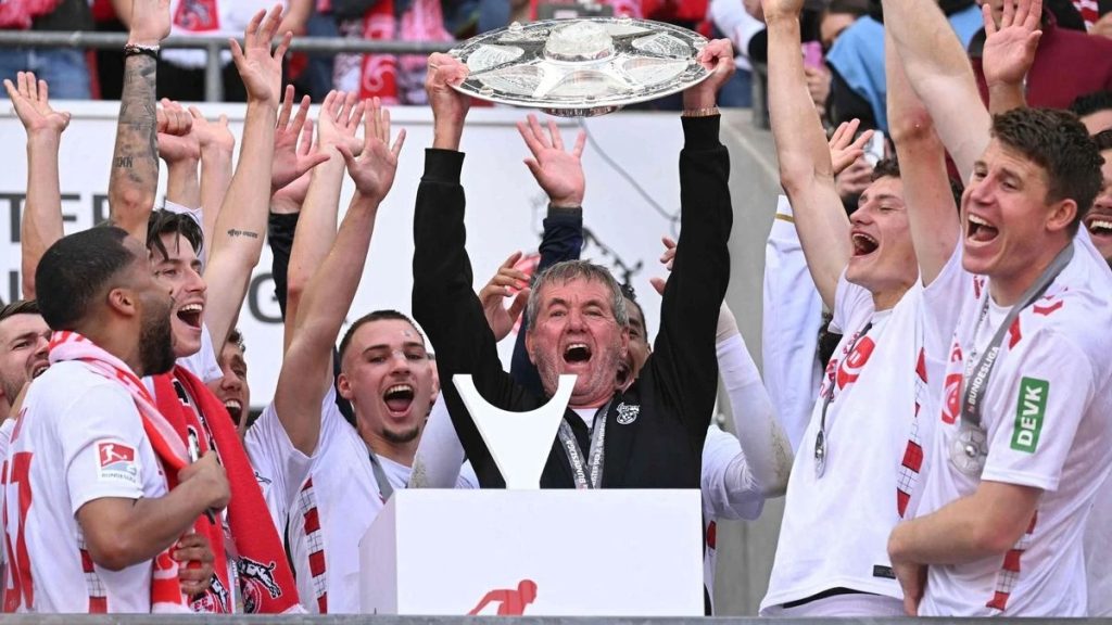 1. FC Köln kehrt in Bundesliga zurück – Trainer, Transfers und Nachwuchsperspektiven im Fokus